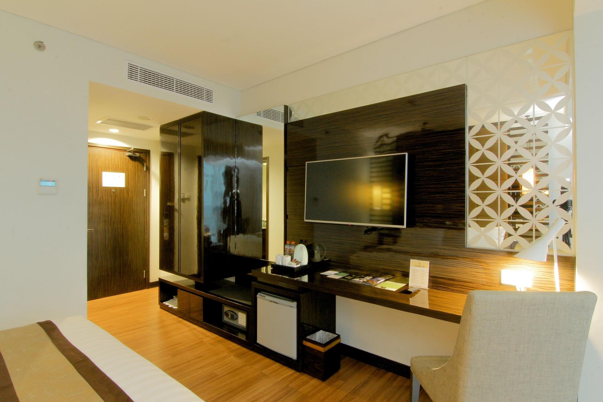 The Atrium Hotel & Resort Yogyakarta Melati Экстерьер фото