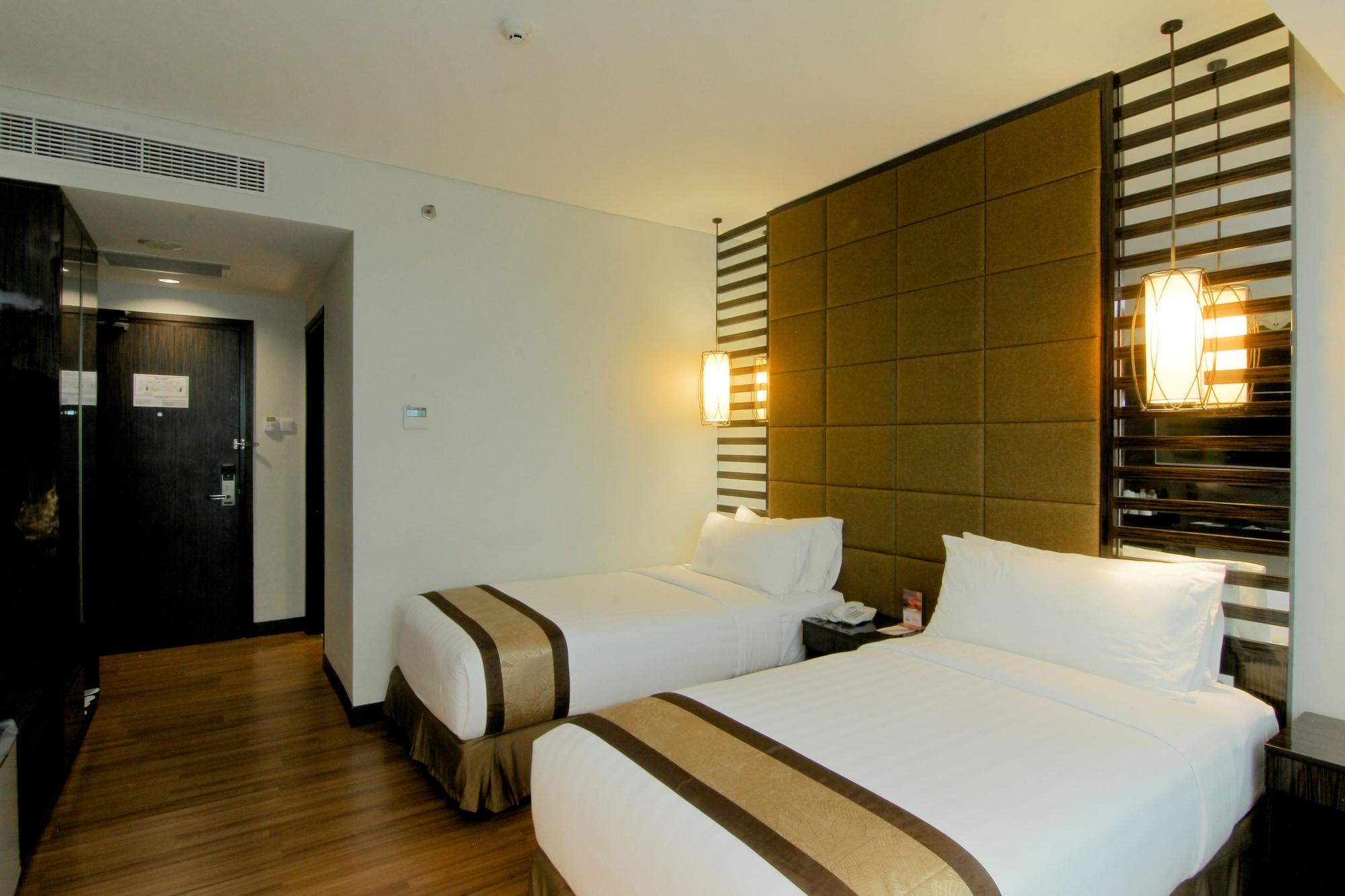 The Atrium Hotel & Resort Yogyakarta Melati Экстерьер фото